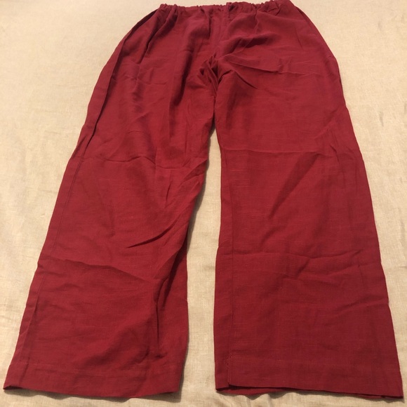 2 Piece Pakistani Maroon Kurta & Trouser Floral Embroidery & Pompom Borders - Picture 8 of 10